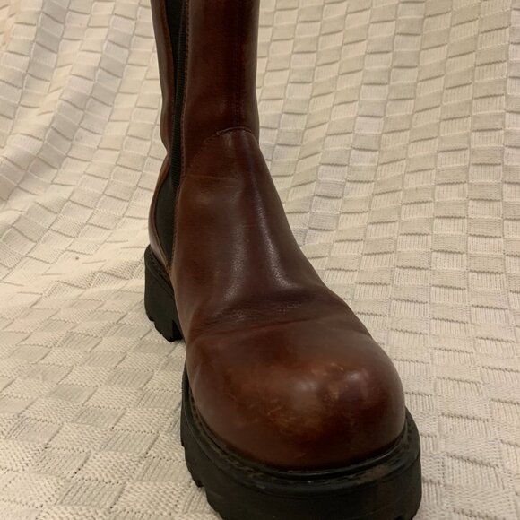 Vagabond Lug Sole Chelsea Boots, Brown, Size 39 - Picture 6 of 12